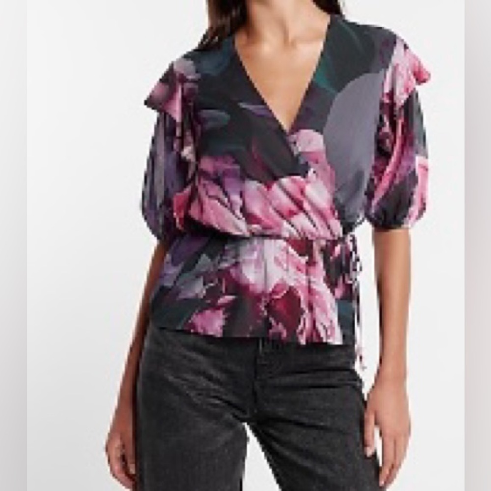 Puff sleeve peplum top